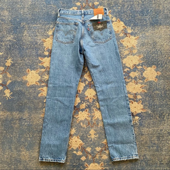 NWT Levi's 501 Jeans in Athens Crown - Picture 4 of 4